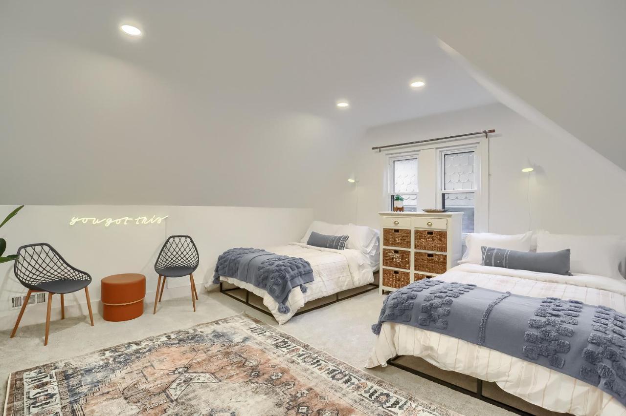 Newly Renovated Victorian Gem Perfect Space For Family Vacations! Pittsburgh Exterior foto